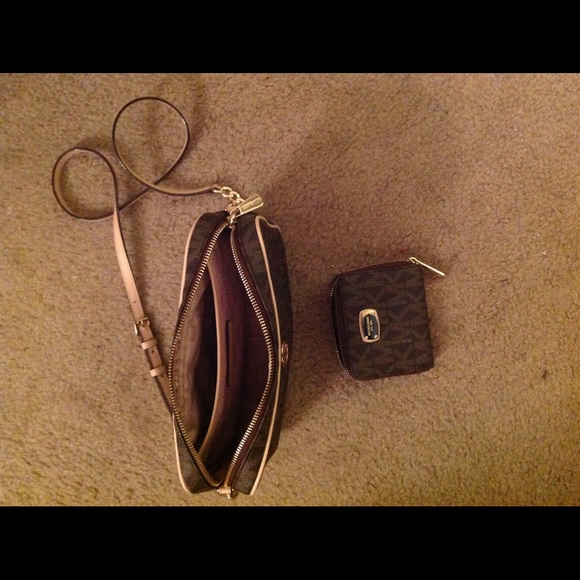 Michael Kors Crossbody bag with wallet - Picture 3 of 3